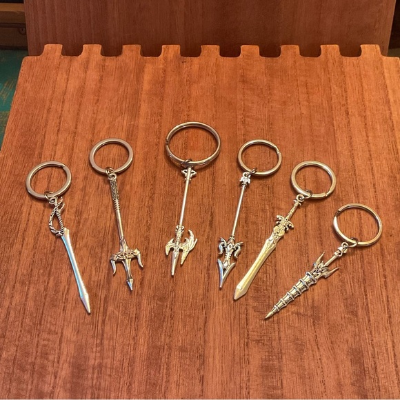 Lot of 6 handmade sword keychains - Picture 1 of 3